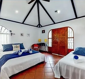 The Scarlet Villas - Imagen 3